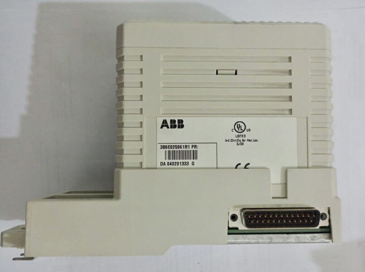 CI854AK01.jpg